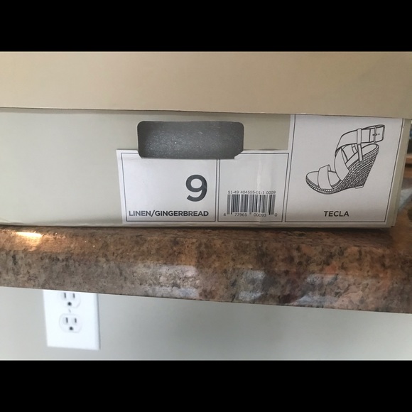 Banana Republic Tecla Platform Wedge Sandal - Picture 3 of 6